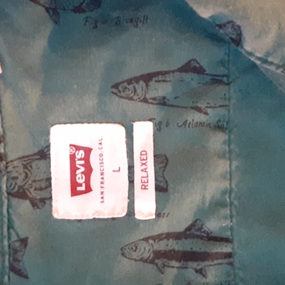 LEVIS GREEN AND BLACK FISHING SHIRT. LARGE - Picture 3 of 10